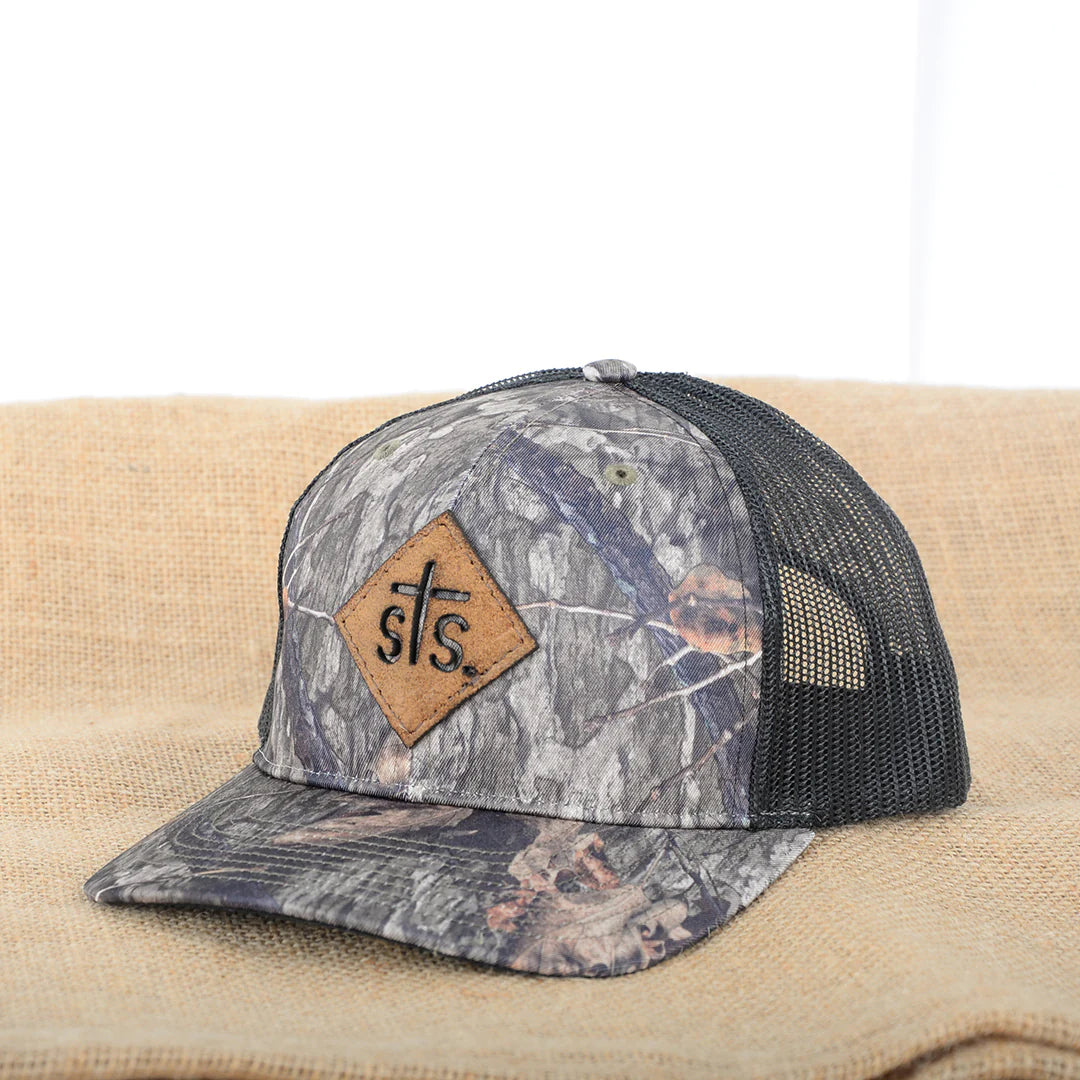 STS CUT OUT PATCH HAT - CAMO & BLACK