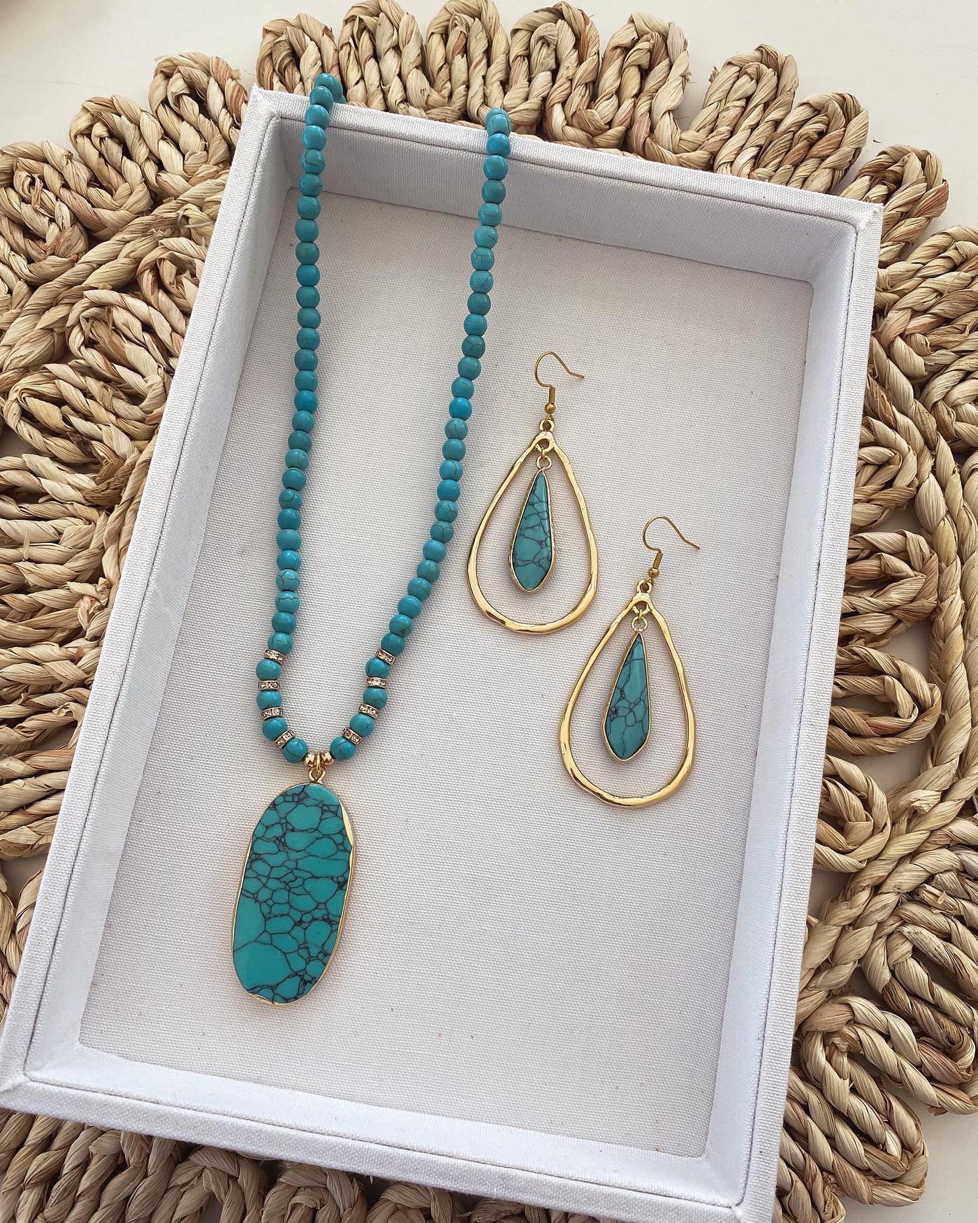 Kinsley Armelle Turquoise Necklace